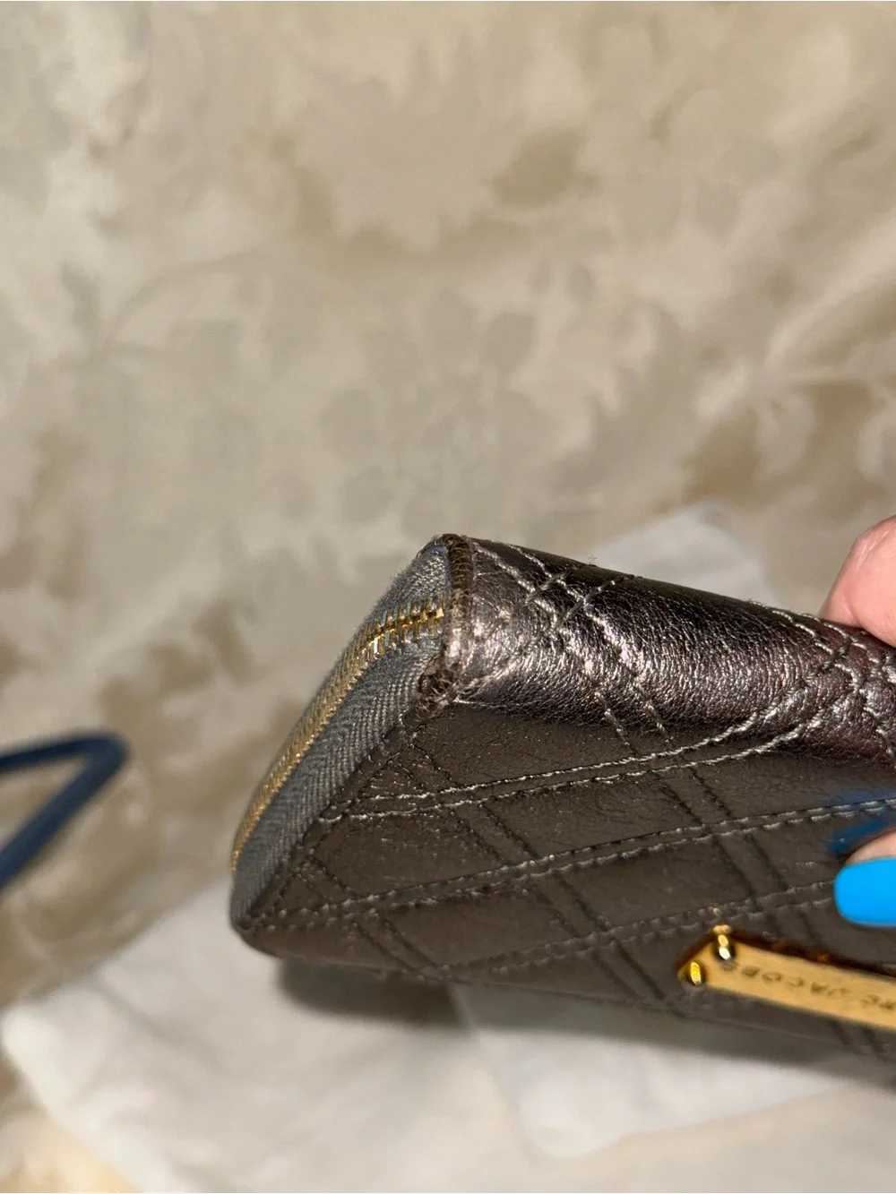 Marc Jacobs Quilted Zip Wallet - Metallic Silver